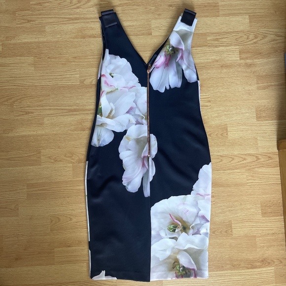 Ted Baker London Floral Navy Blue Sleeveless Midi Fit Dress Size 5 - Picture 6 of 10